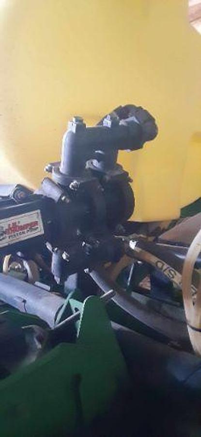 Used 1996 JOHN DEERE Planter Fertilizer