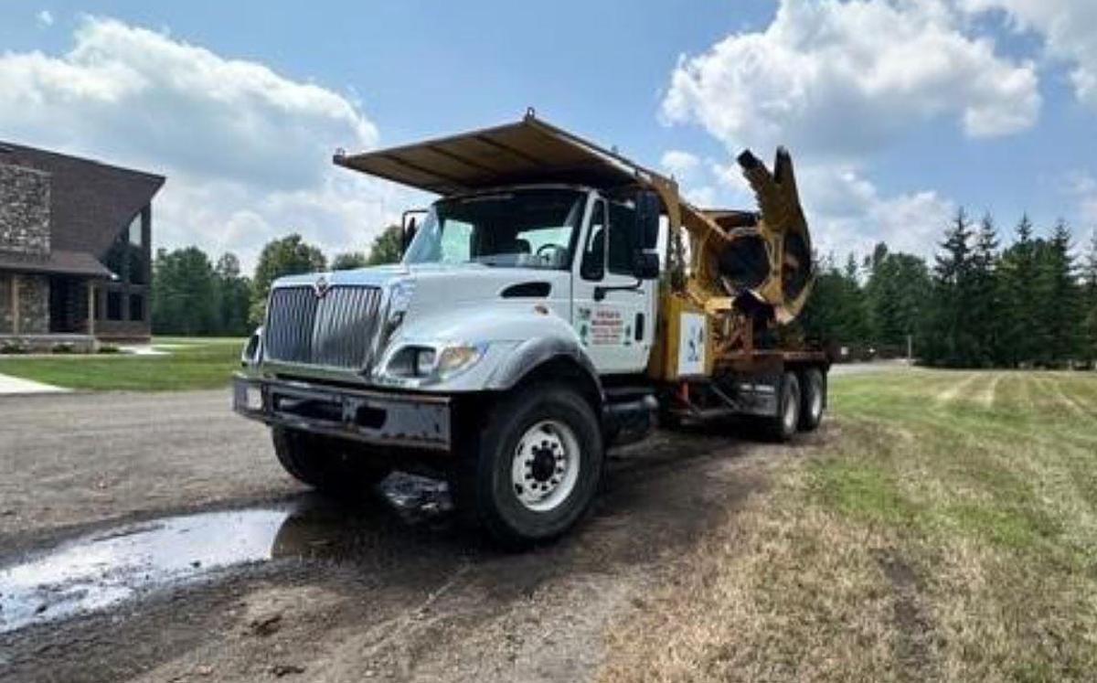 Used 2005 Big John 90D