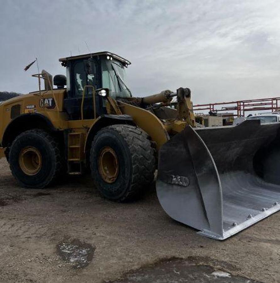 Used 2021 CATERPILLAR 966M