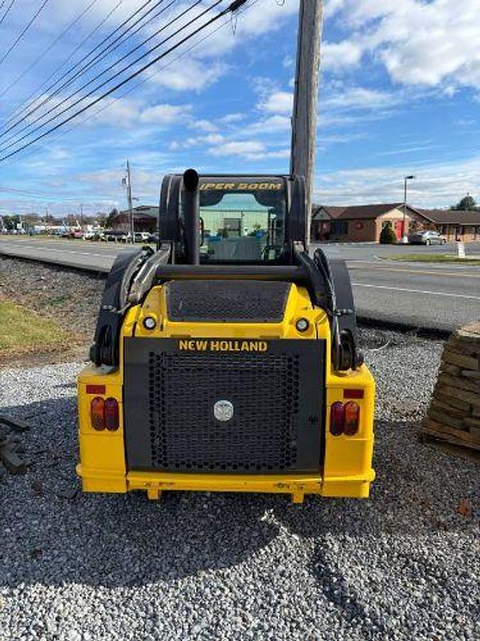 Used 2014 NEW HOLLAND l218 Skid Steer Loader