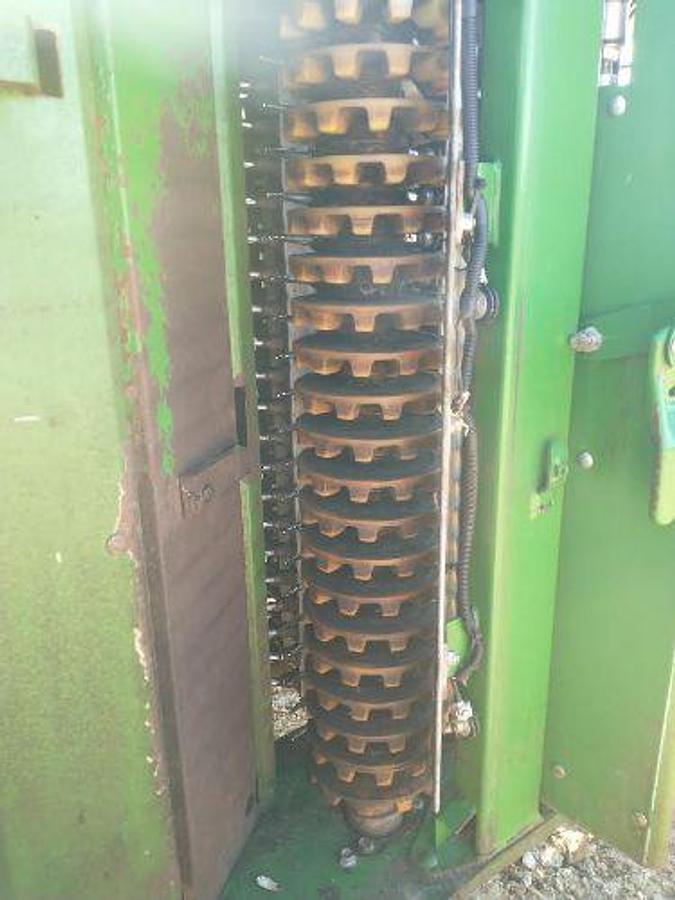 Used 2017 JOHN DEERE CP690 Cotton Picker