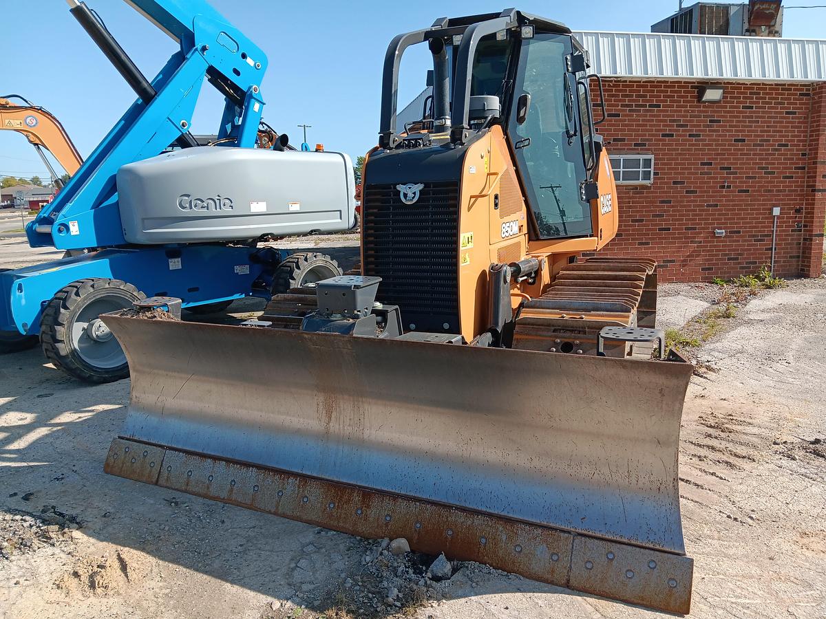 Used Case 850