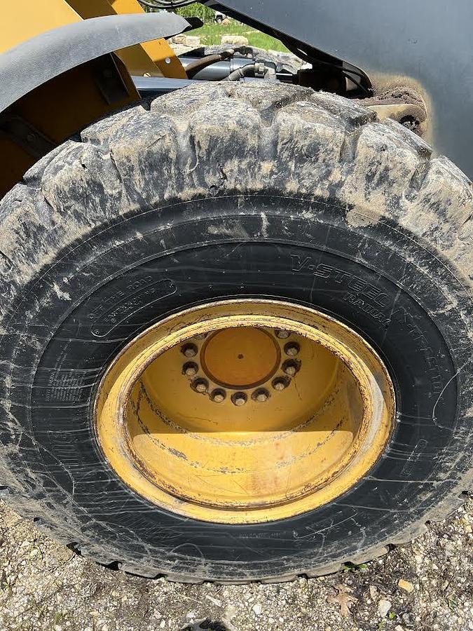 Used 2014 Deere 624K