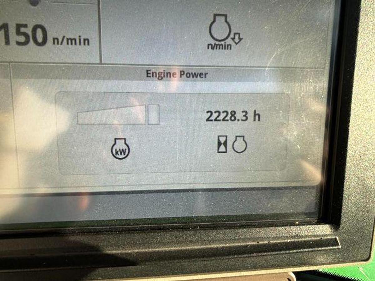 Used 2021 JOHN DEERE 9620RX