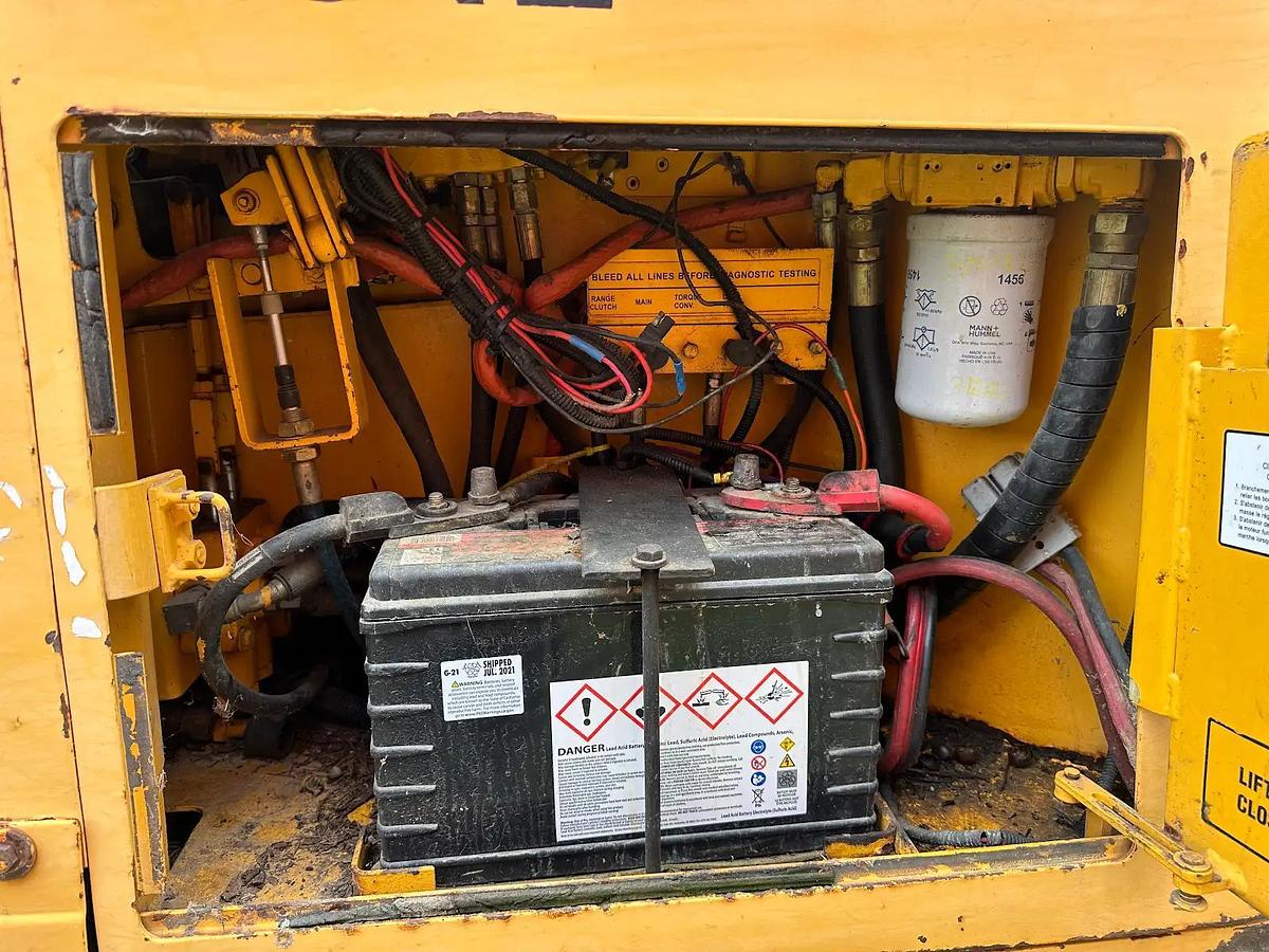 Used 2001 Dressta TD8H Dozer