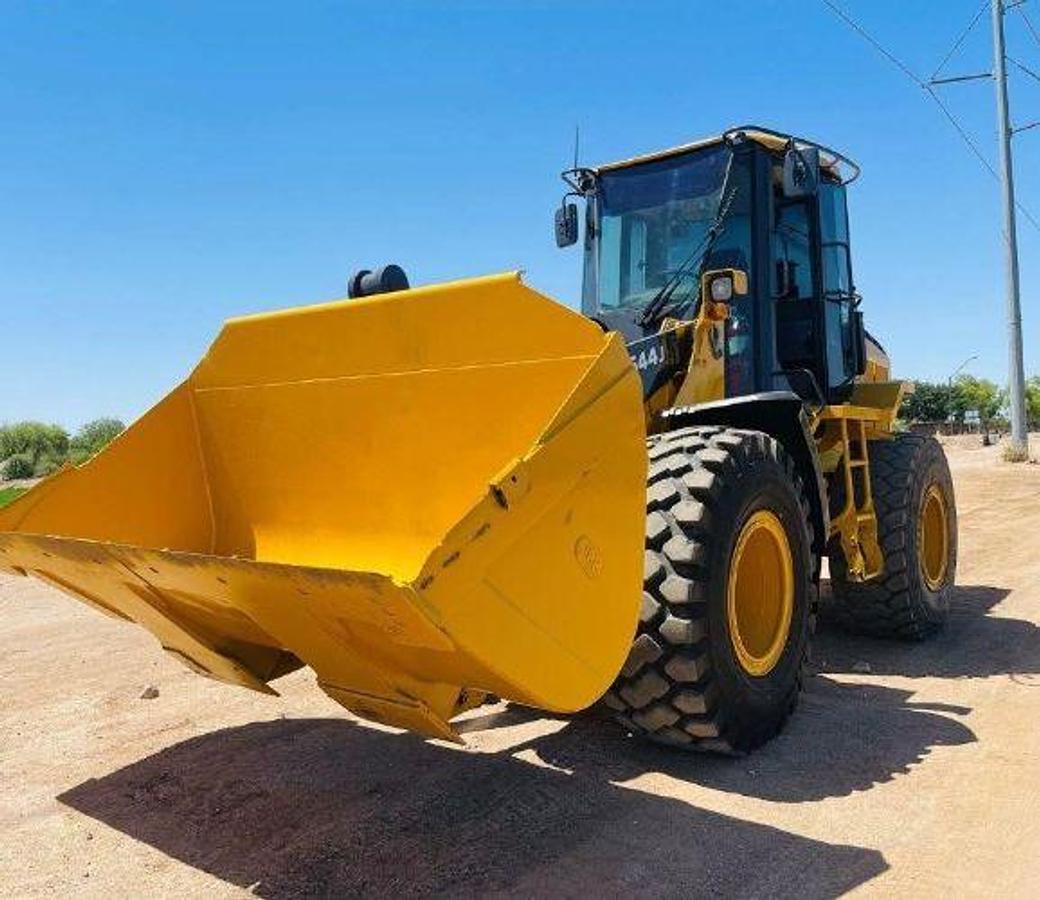 Used 2004 JOHN DEERE 544J