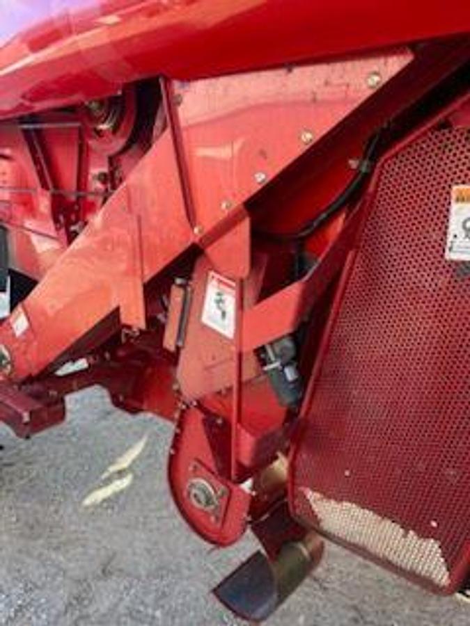 Used 2006 Case IH 2377 Combine