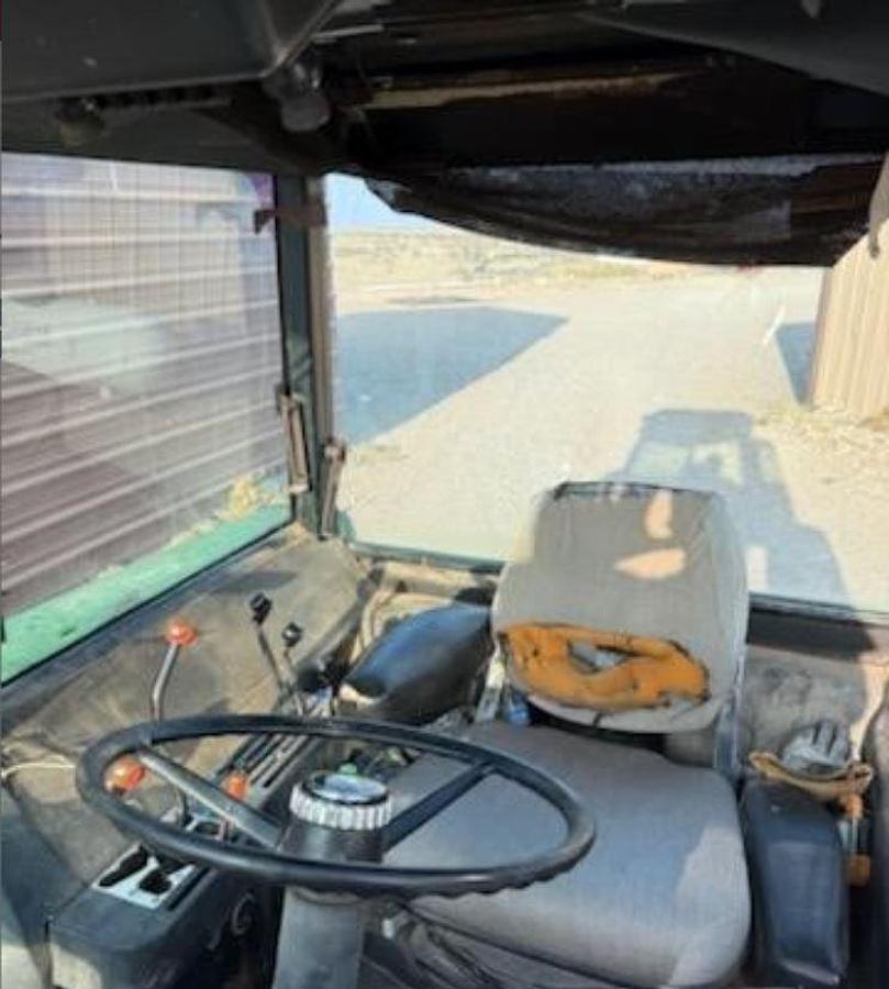 Used 1976 JOHN DEERE 4430