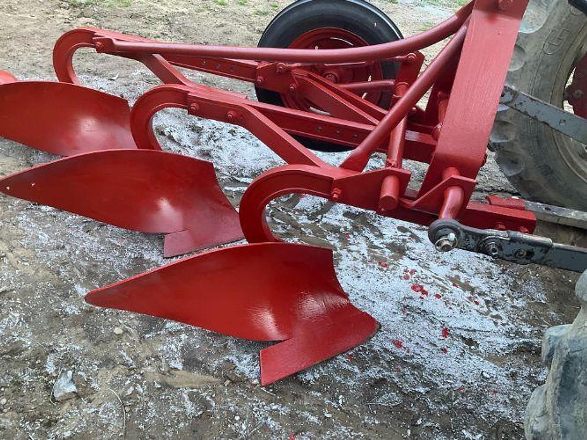 Used 1970 Massey Ferguson 165 With Plow