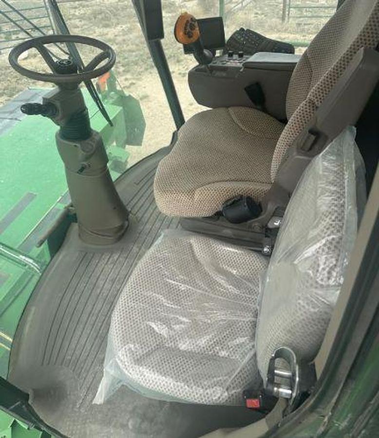 Used 2021 JOHN DEERE W235