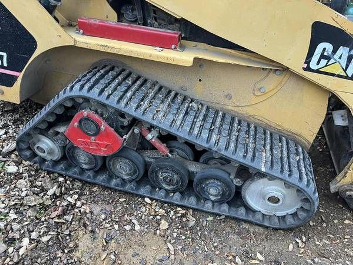 Used 2003 CATERPILLAR 257