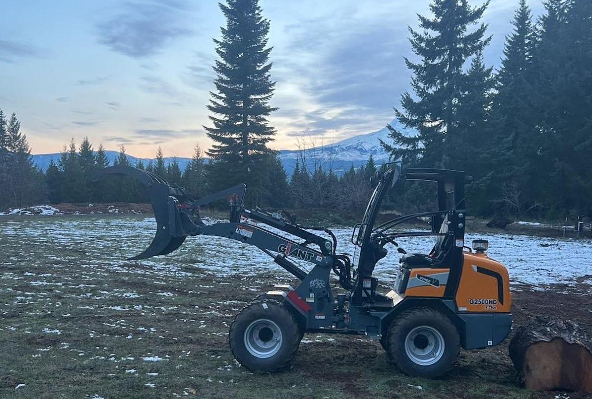 Used 2023 GIANT G2500 X-TRA HD