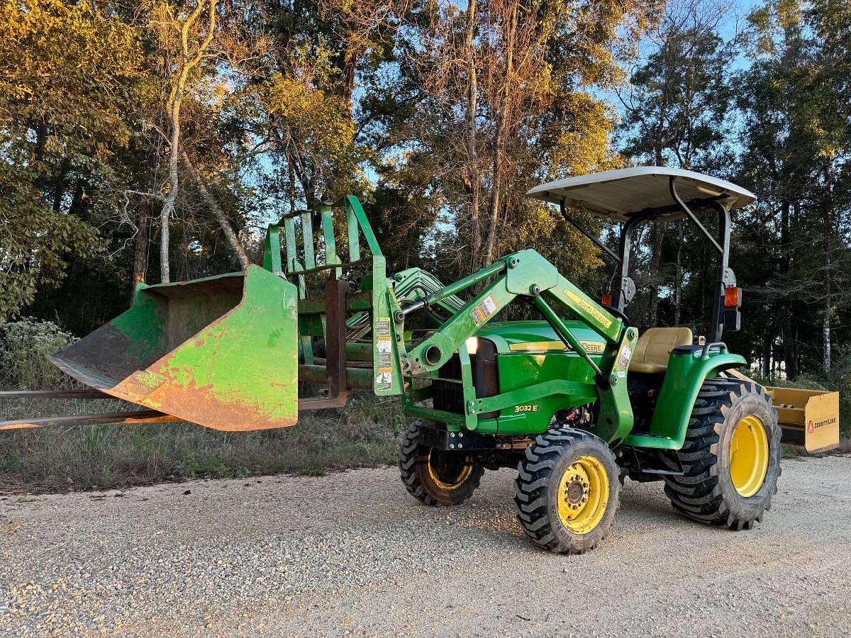 Used 2018 John Deere 3032E 4X4