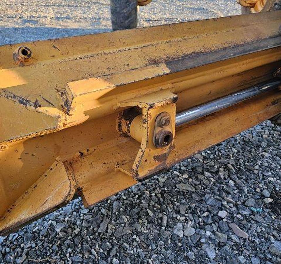 Used 2016 JOHN DEERE 670G