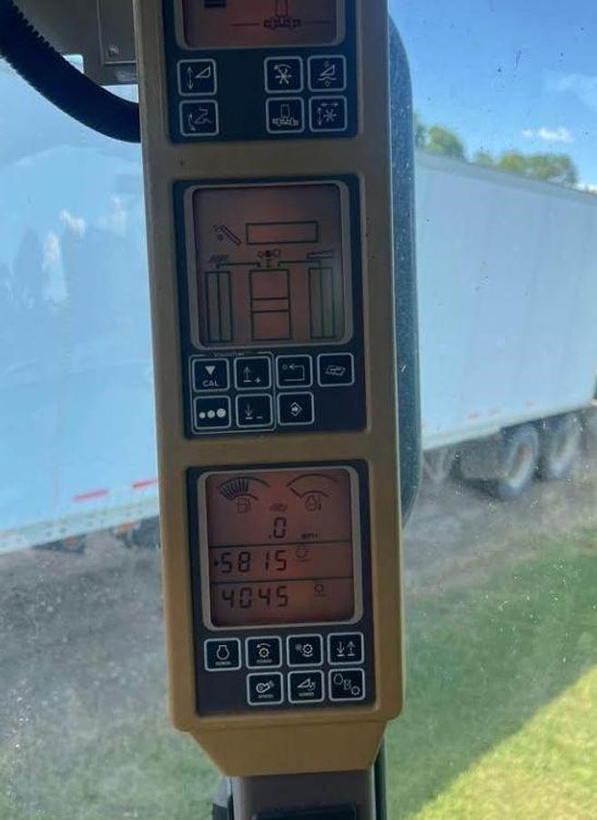 Used 2004 JOHN DEERE 9660 WTS