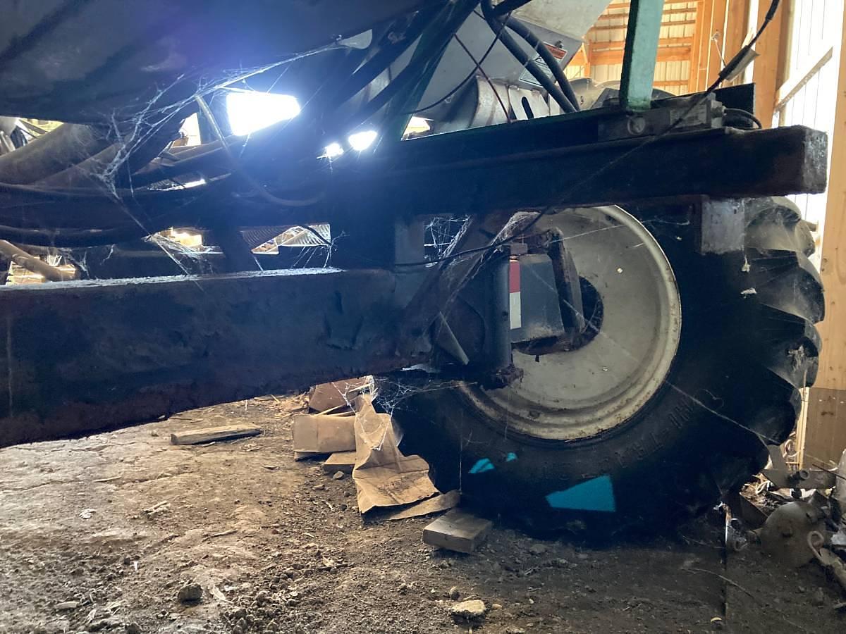 Used 2017 Montag S12B011 Fertilizer Applicator