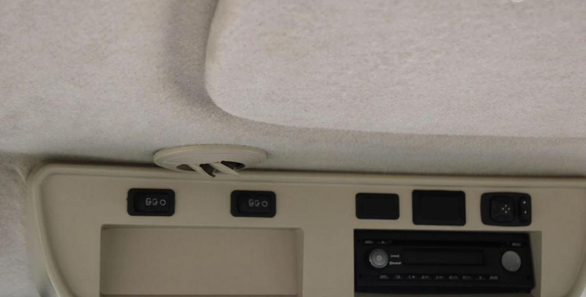 Used 2015 JOHN DEERE 8345RT Tractor