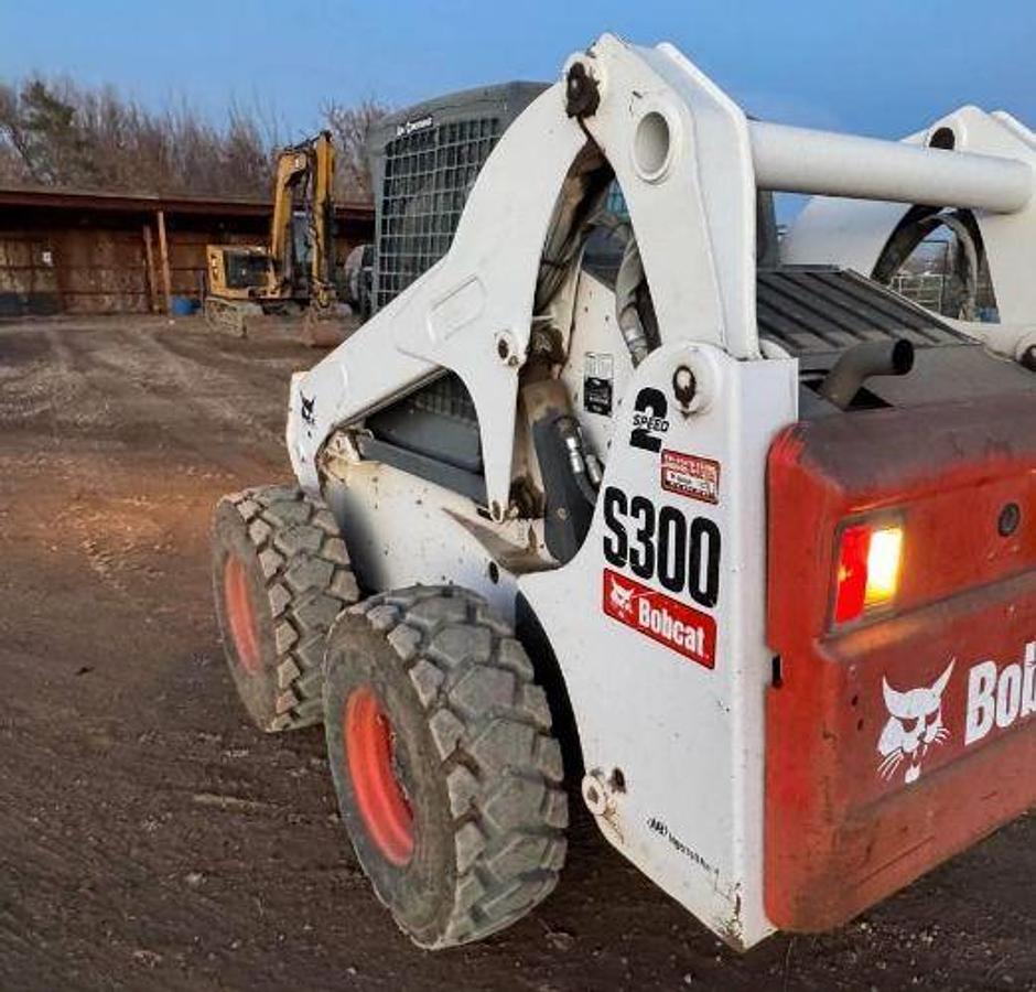 Used 2006 BOBCAT S300
