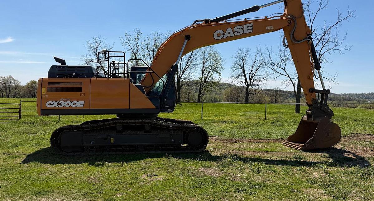 Used 2022 CASE CX300E