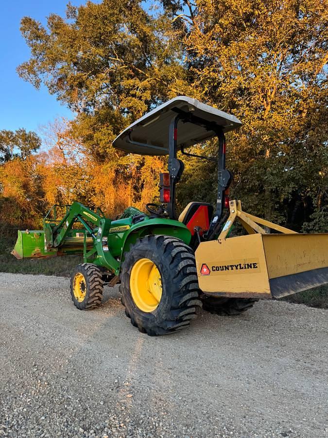 Used 2018 John Deere 3032E 4X4