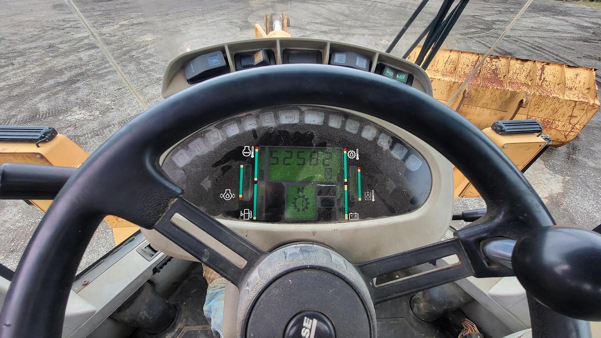 Used 2001 Case 821C Wheel Loader