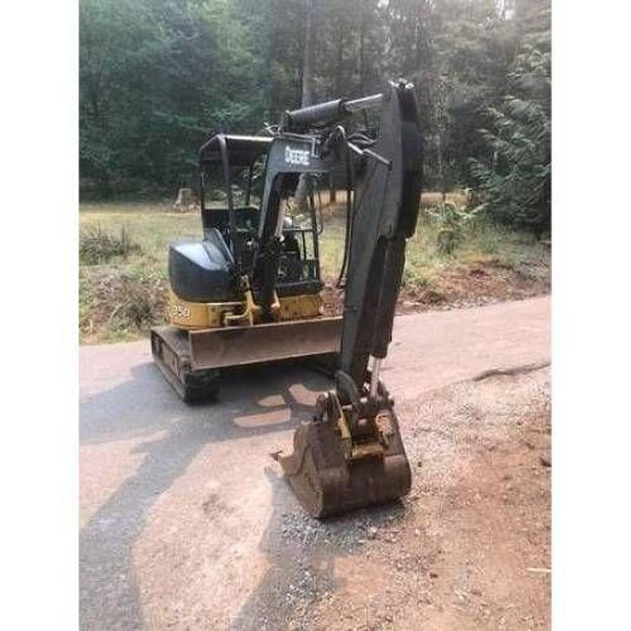 Used 2007 JOHN DEERE Excavator