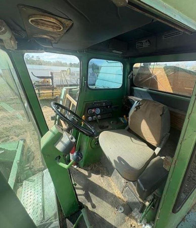 Used 1970 JOHN DEERE 4400 Combine