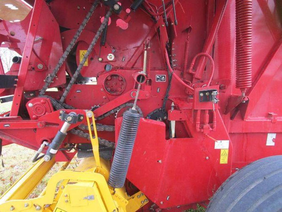 Used 2016 NEW HOLLAND Roll Belt 460