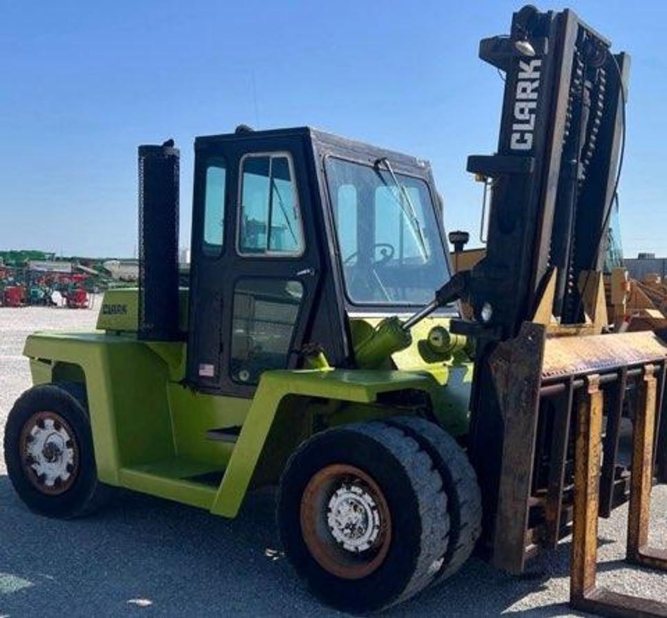 Used 1984 Clark Forklift