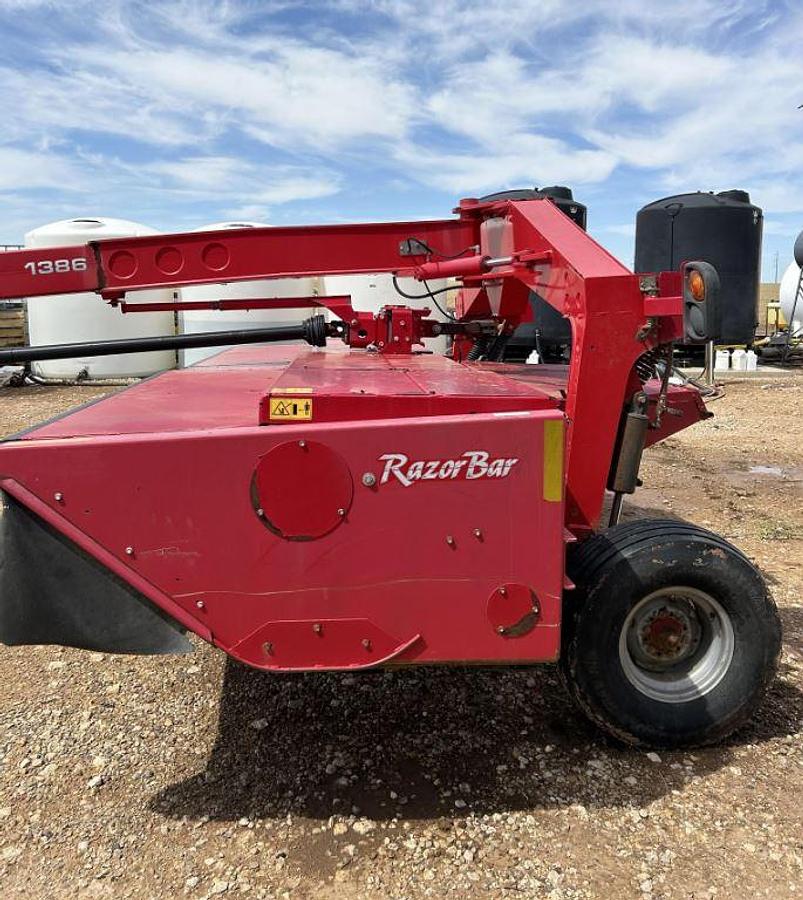 Used 2015 MASSEY FERGUSON 1386 Mower Conditioner