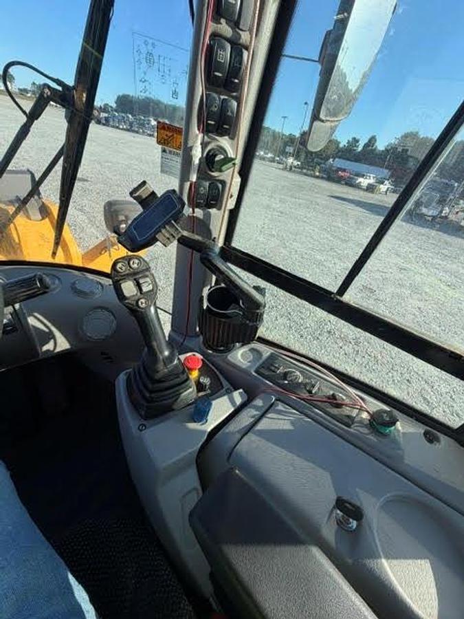 Used 2024 Volvo L50h