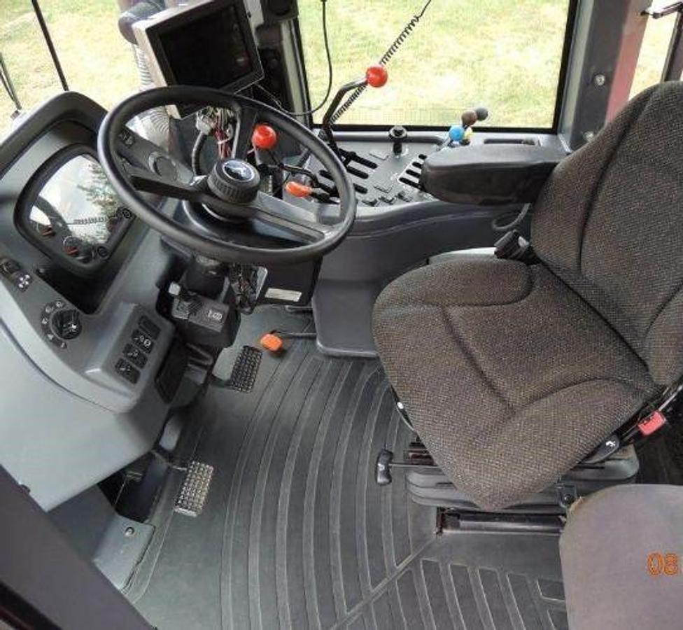 Used 2014 VERSATILE 2375