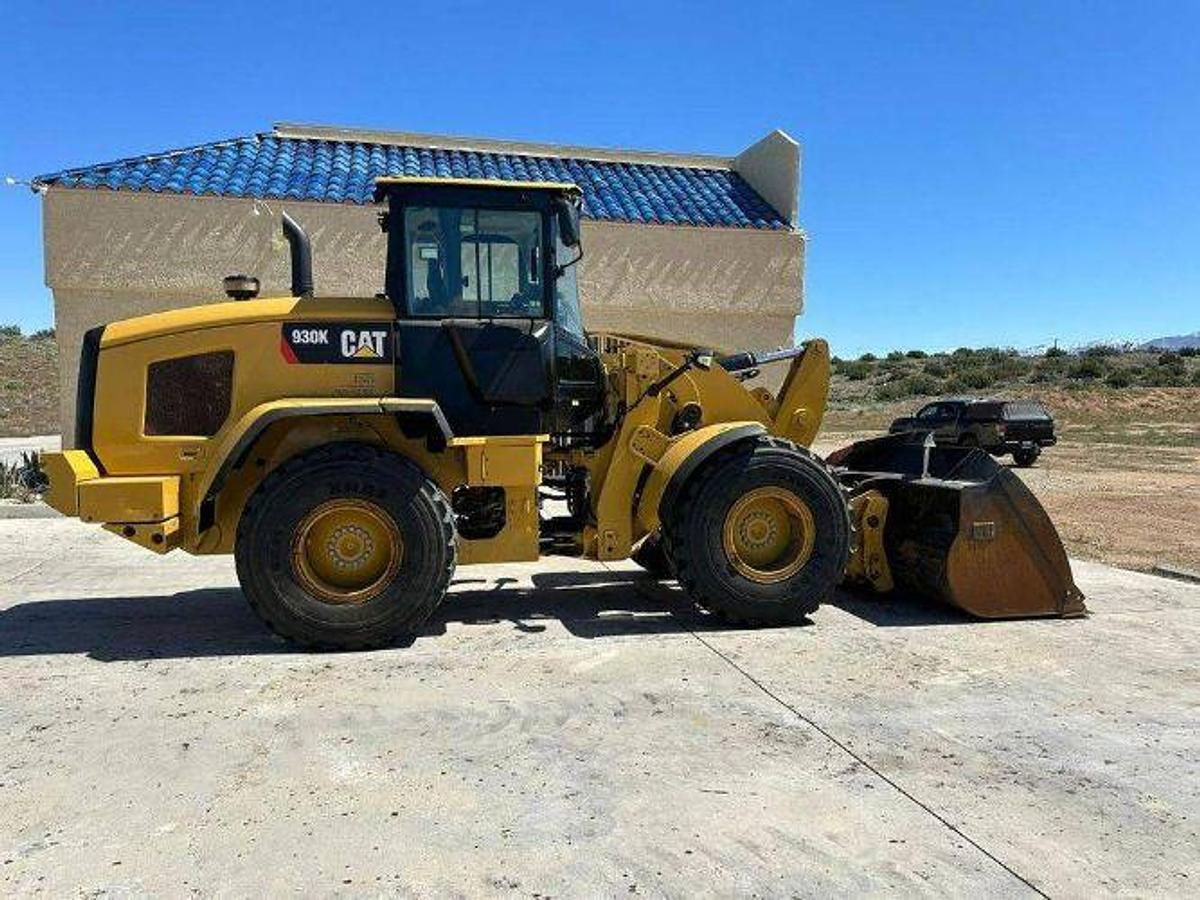 Used 2015 CATERPILLAR 930K Wheel Loader