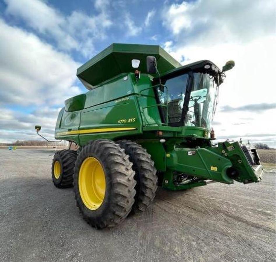 Used 2010 JOHN DEERE 9770 STS