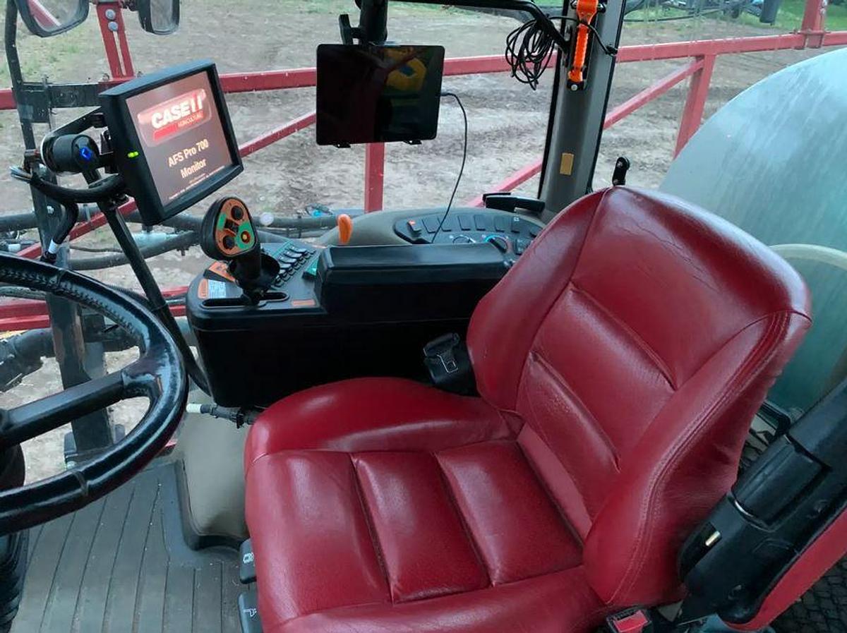 Used 2013 CIH SP3330 Sprayer