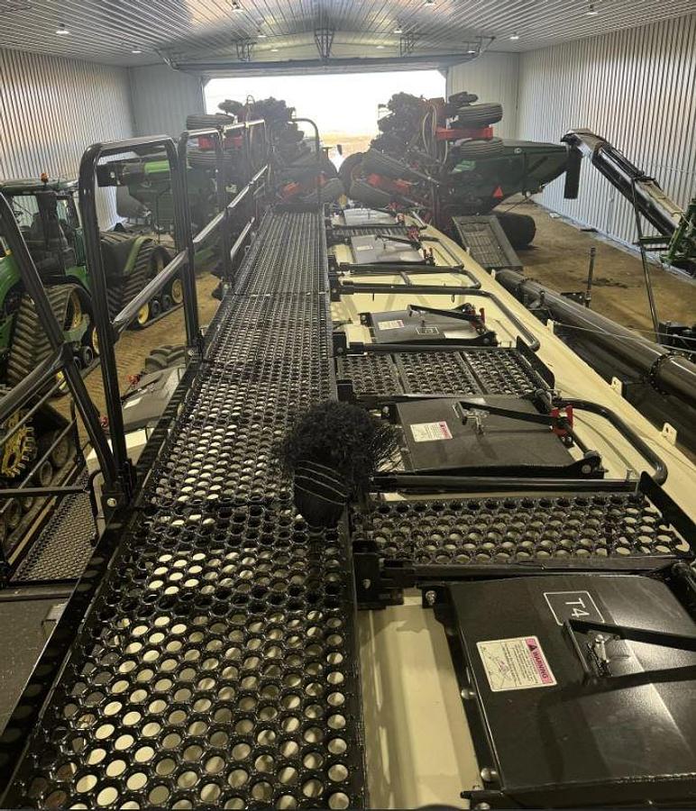 Used 2018 Bourgault 3820-60 & 2021 9950 Cart