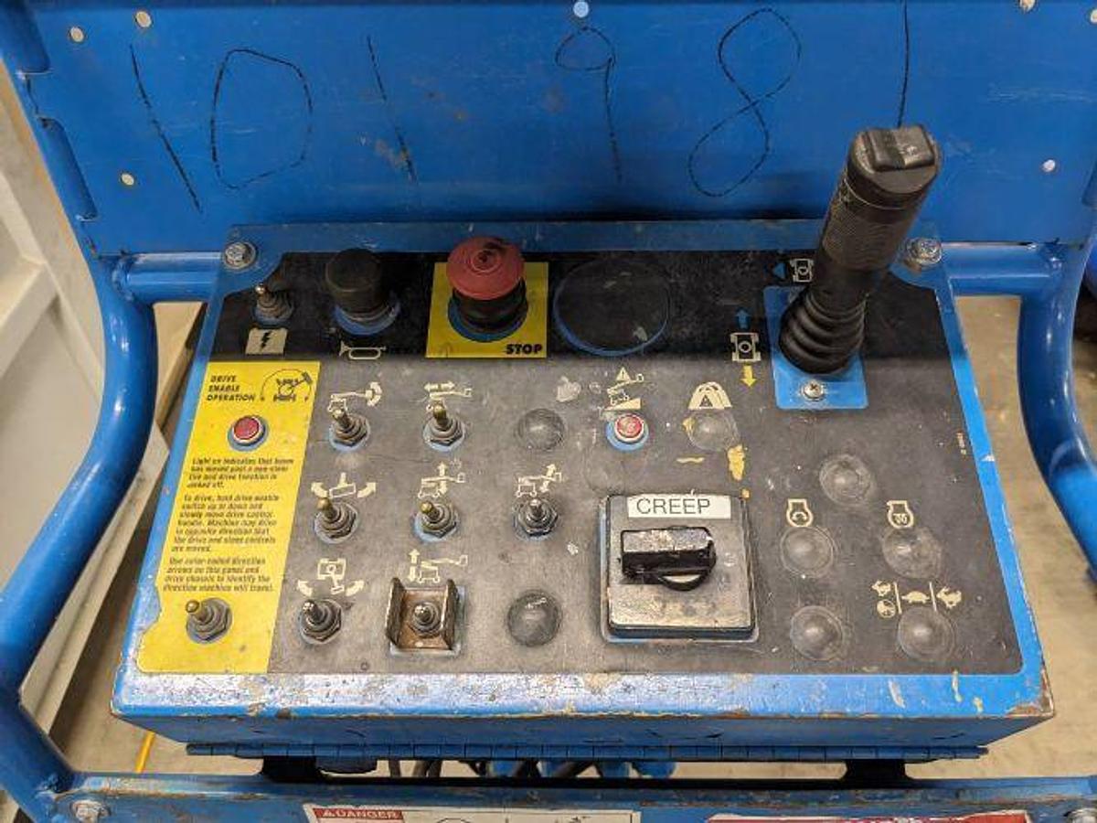 Used 2013 Genie Z-30/20N