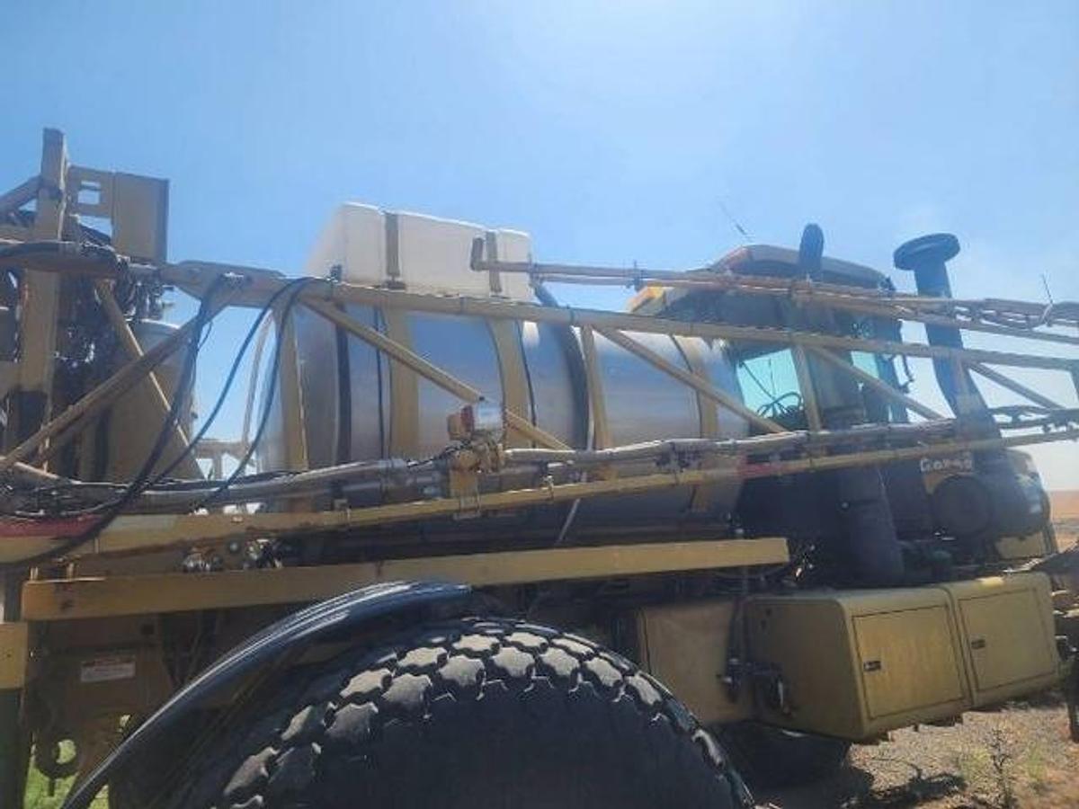 Used 1993 Rogator Self Propelled Sprayer