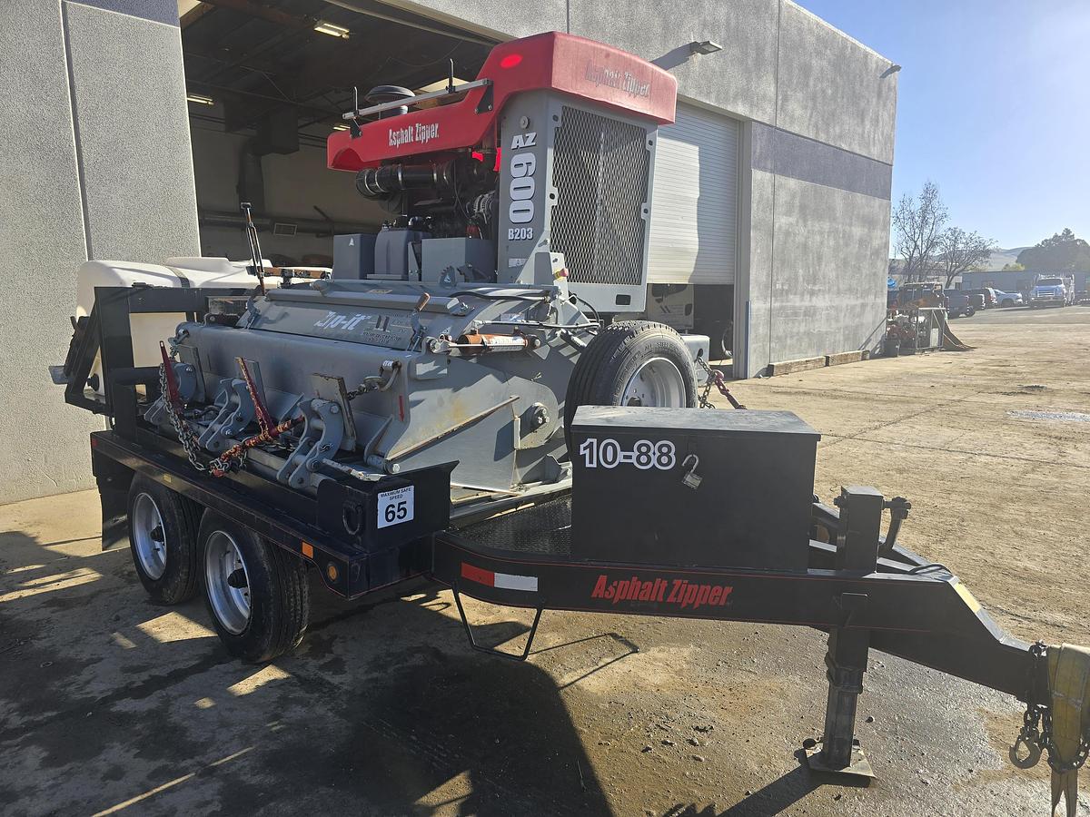 Used 2012 Asphalt Zipper Planter AZ600B