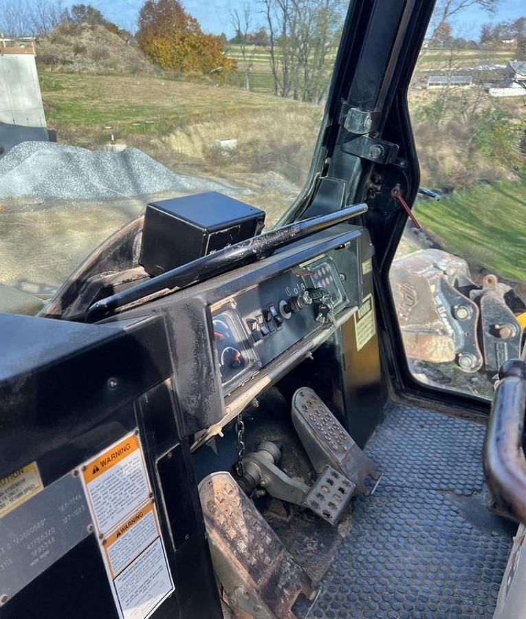 Used 2004 CATERPILLAR 963C LGP Dozer