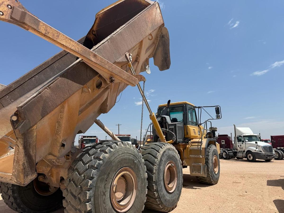 Used 2006 John Deere 400D Articulated Dump Truck