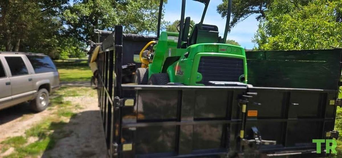 Used 2022 Avant 528 With Grapple & Stump Grinder