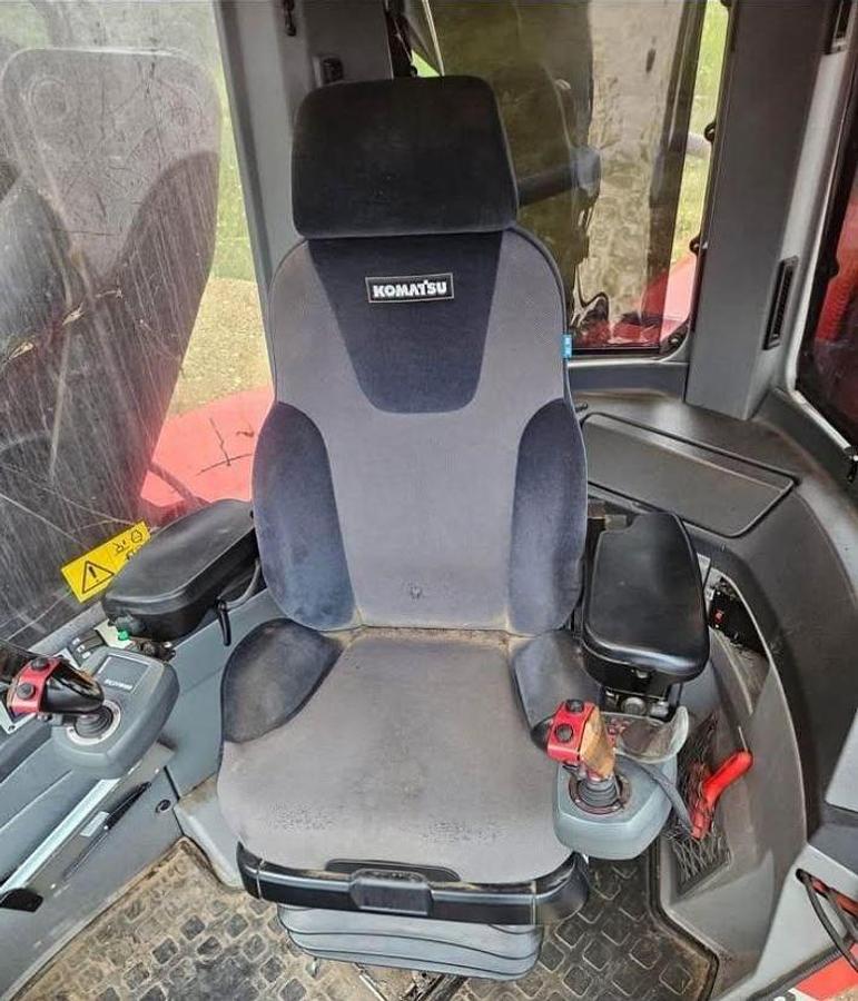 Used 2016 KOMATSU 931