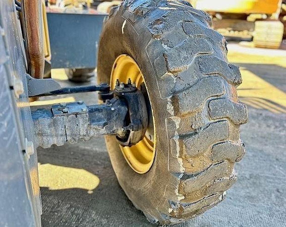 Used 2013 GEHL RS8-42 Telehandler