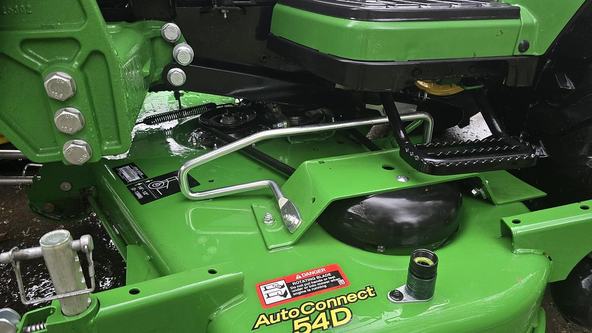 Used 2023 John Deere 2025R