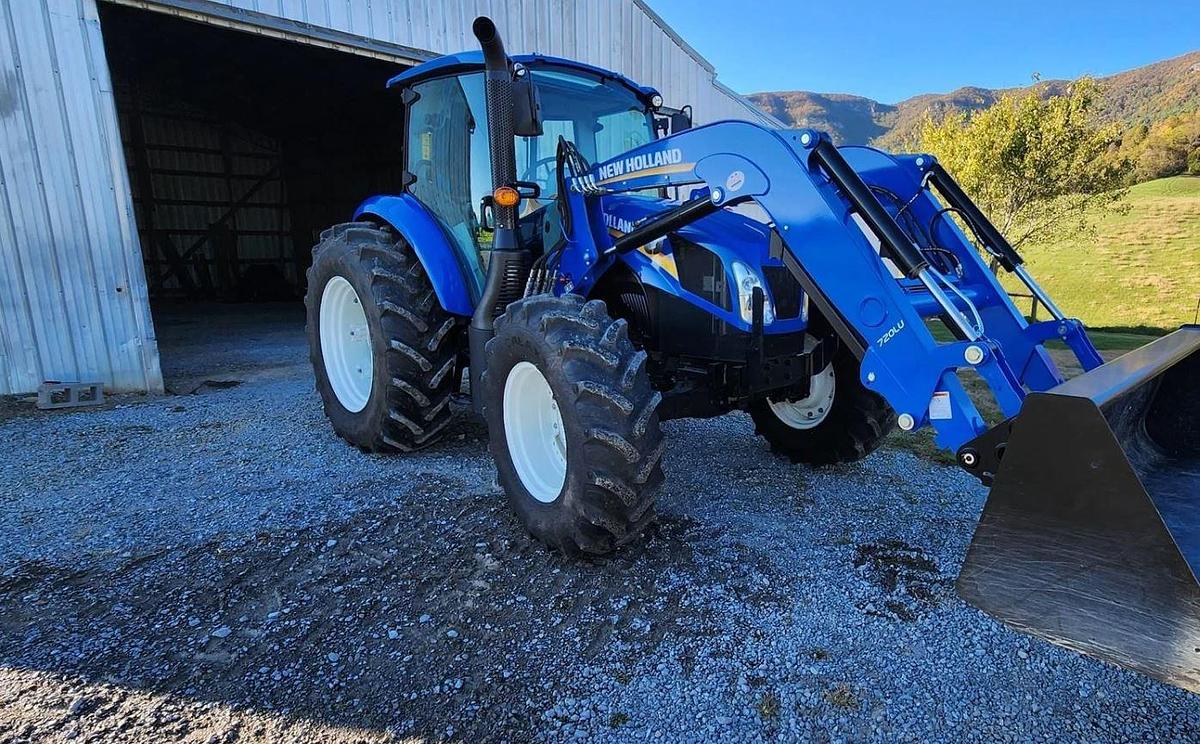 Used 2022 New Holland T5 120