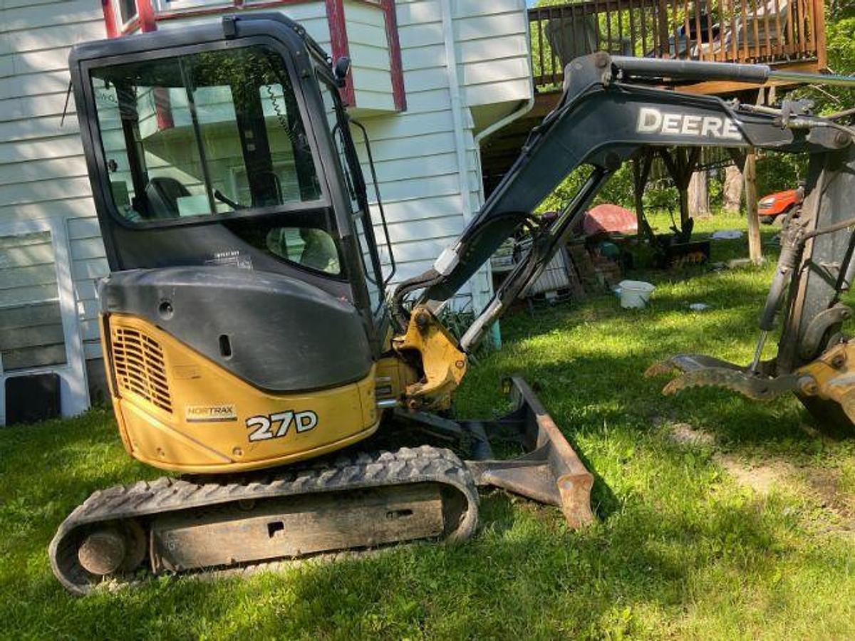 Used 2005 JOHN DEERE 27D