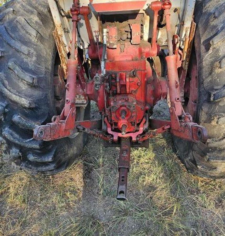 Used 1968 INTERNATIONAL 856 Custom