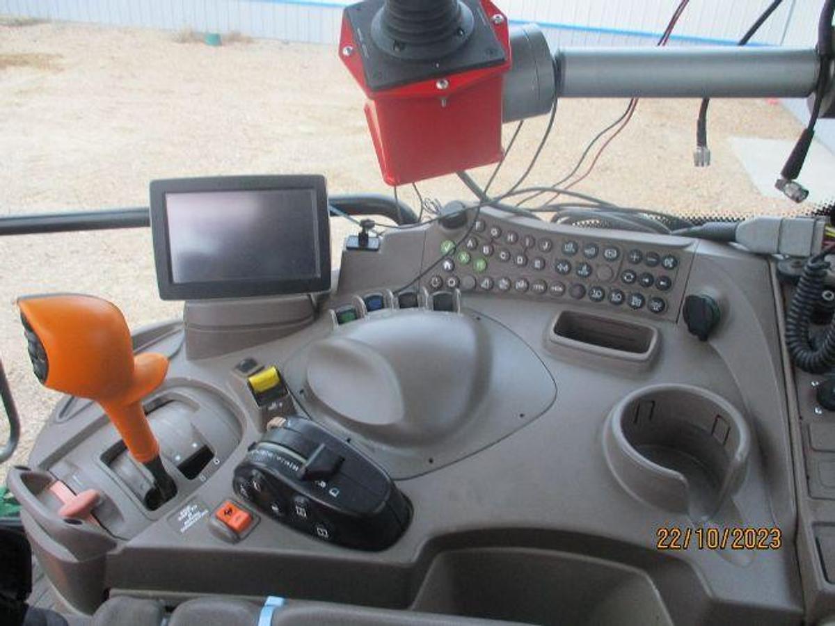 Used 2013 JOHN DEERE 6150R