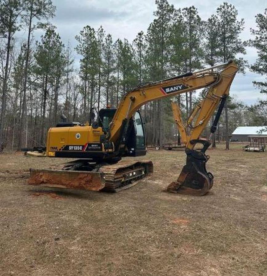 Used 2022 SANY SY135